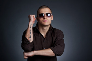 Obraz premium stylish man in sunglasses