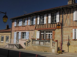 Fototapeta na wymiar Wioska Endoufielle, Gers, Haute-Garonne, Midi-Pyrenees