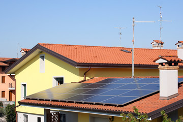 pannello solare © snake_xenzia