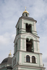 Fototapeta na wymiar Колокольня православного храма в Царицыно