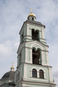 Колокольня православного храма в Царицыно