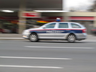 Fototapeta na wymiar samochód policyjny