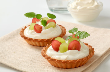 Cream tarts