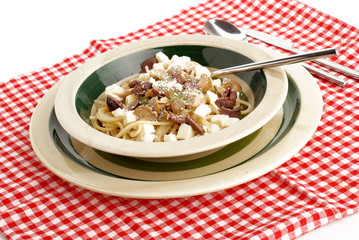 PIATTO DI SPAGHETTI AL PESTO