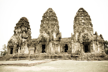 Naklejka premium Thai ancient remains doors at the temple in Lopburi, Thailand