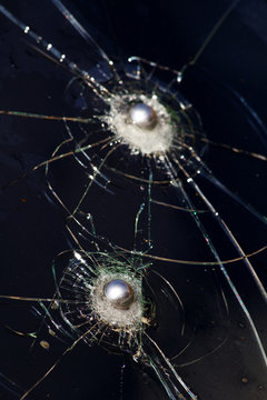Bullet   glass  broken   sphere