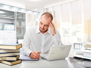 Naklejka premium stressed worker