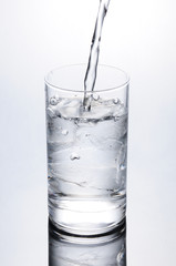 水を注ぐ
