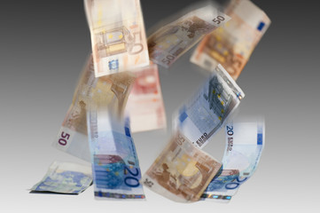 Geld_fällt2