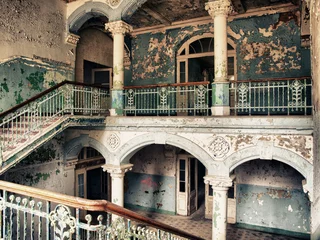 Photo sur Plexiglas Ancien hôpital Beelitz Cage d& 39 escalier dans l& 39 ancien hôpital