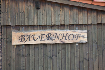 Bauernhofs Schild