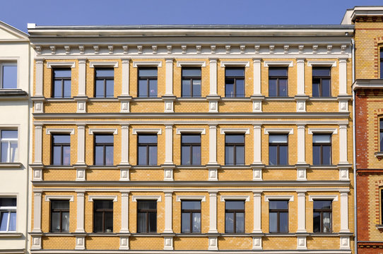 Gründerzeit Fassade Gelb