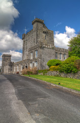 Fototapeta na wymiar 15 wieku Knappogue Castle w hrabstwie Clare - Irlandia
