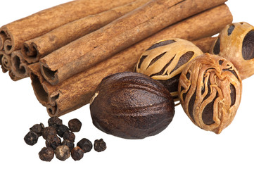 nutmeg, cinnamon and pepper
