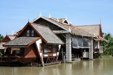 ิboat house