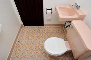 Simple toilet room