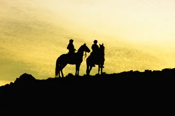 Vlies Fototapete Reiten Silhouette of two horses with riders
