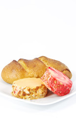 Bread and Port Wine Swirled Cheeses