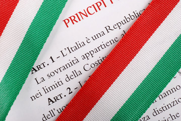 Fototapeta na wymiar Włoska konstytucja - jeden
