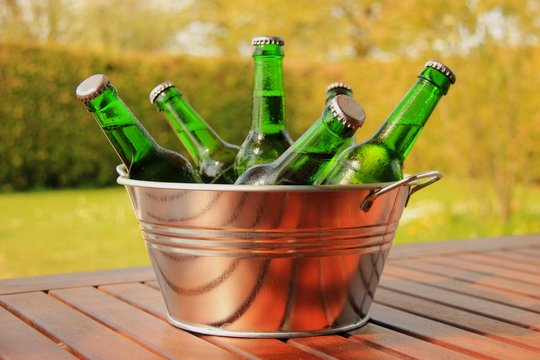 sixpack im zinkeimer I