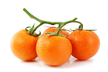 Cluster a tomato with water drops