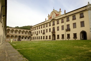 Fototapeta na wymiar interno Certosa di Pisa in Calci
