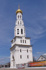 Fototapeta premium Храмовый комплекс в Завидово. Колокольня. Россия