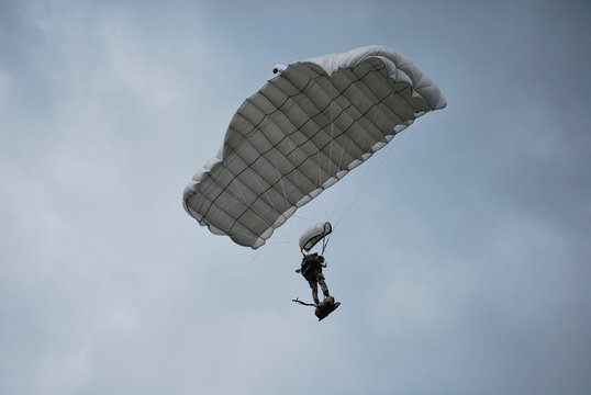 parachutiste
