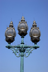 Fototapeta na wymiar lampadaire parisien