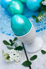 Osterei im Eierbecher