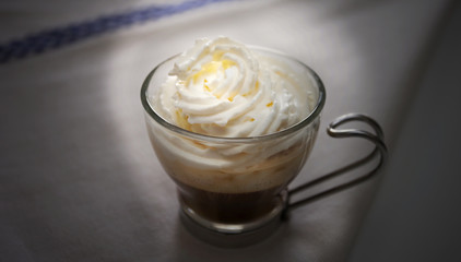 Caffè con panna