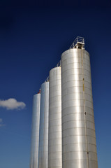 silo brewery // Silos zur Aufbwahrung von Zutaten beim Bier brau © industrieblick