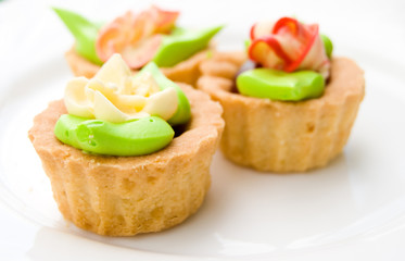 cake-basket