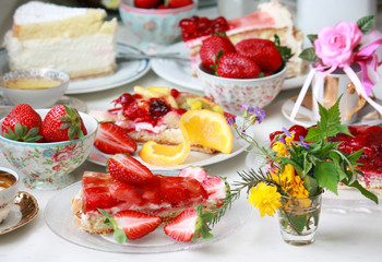 Kuchen und Früchte nach Saison 1