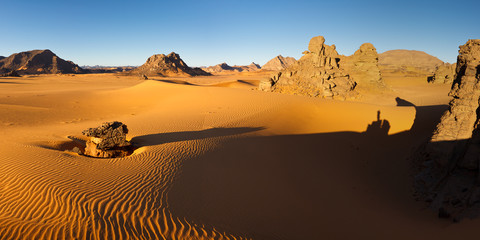 Fototapeta na wymiar Akakus (Acacus) Góry, Sahara, Libia i Wschód
