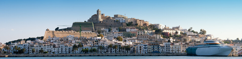 Fototapeta na wymiar Wizerunek panoramy miasta Ibiza