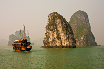 Boat in Beautiful Halong Bay