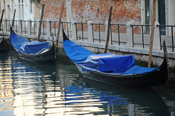 Fototapeta na wymiar gondole Wenecja 1074
