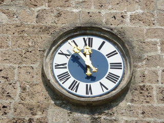 5 vor 12