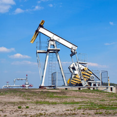 oil derrick