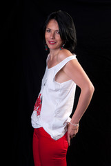 jolie jeune femme brune