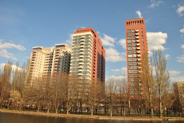 Современные высотные жилые дома в Москве