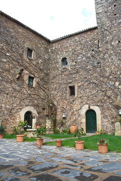 Patio en el barrio antiguo de C&aacute;ceres.