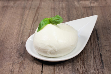 Mozzarella und Basilikum