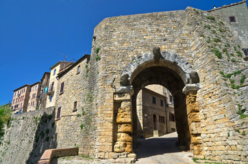 Toscana, Volterra: porta all' Arco