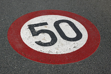 Fototapeta premium Strassenmarkierung Tempo 50