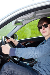 Teenager hat endlich die Fahrerlaubnis 448