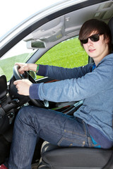 Teenager hat endlich die Fahrerlaubnis 451