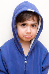 bambino adirato