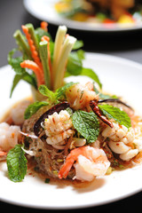 thai salad noodle with shrimp